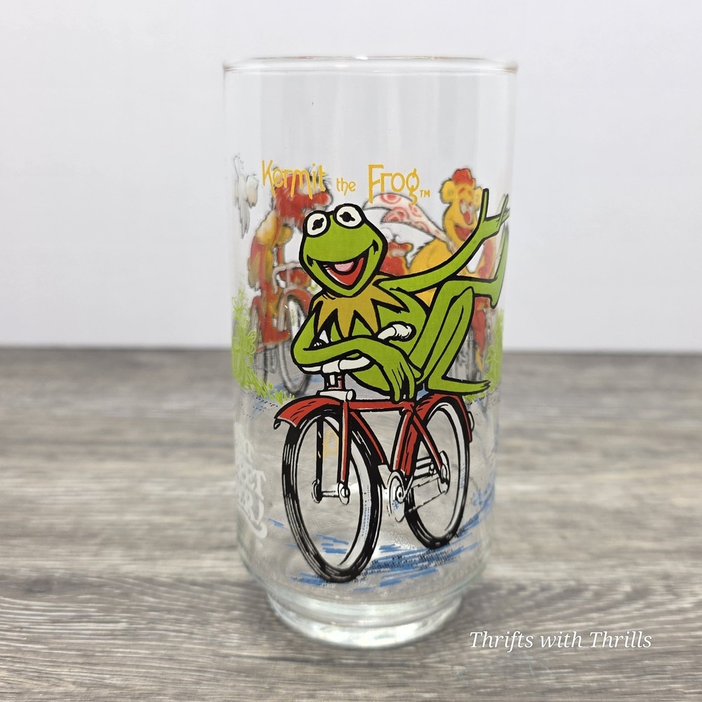 Vinatge 1981 McDonalds Drinking Glass Kermit On A Bicycle